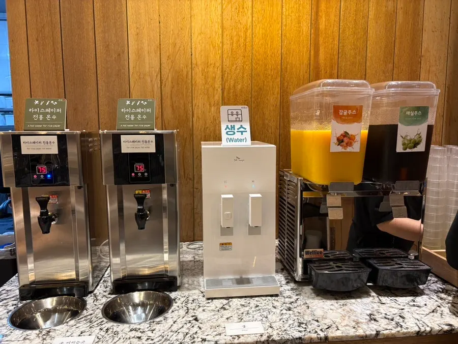 Drinks corner at the Shabu20 self-bar
