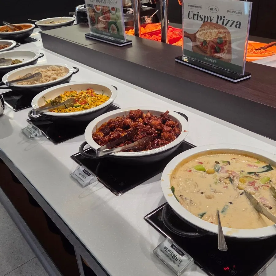 Hot dish corner with pasta and mala xiangguo
