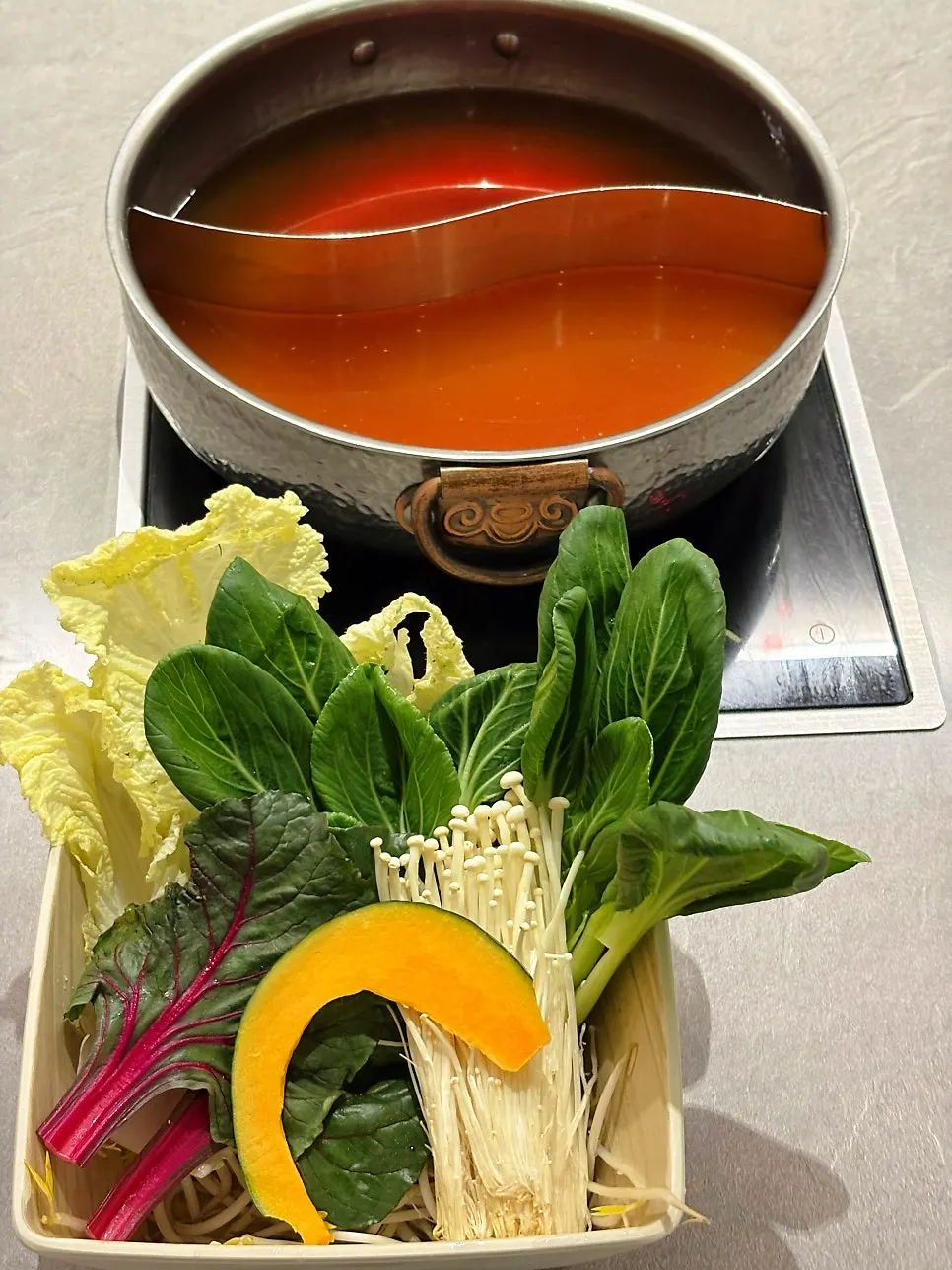 Side dishes brought from the salad bar
