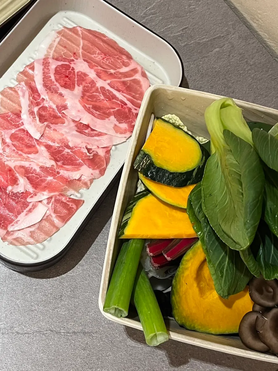 Plate of shabu-shabu meat included with the set