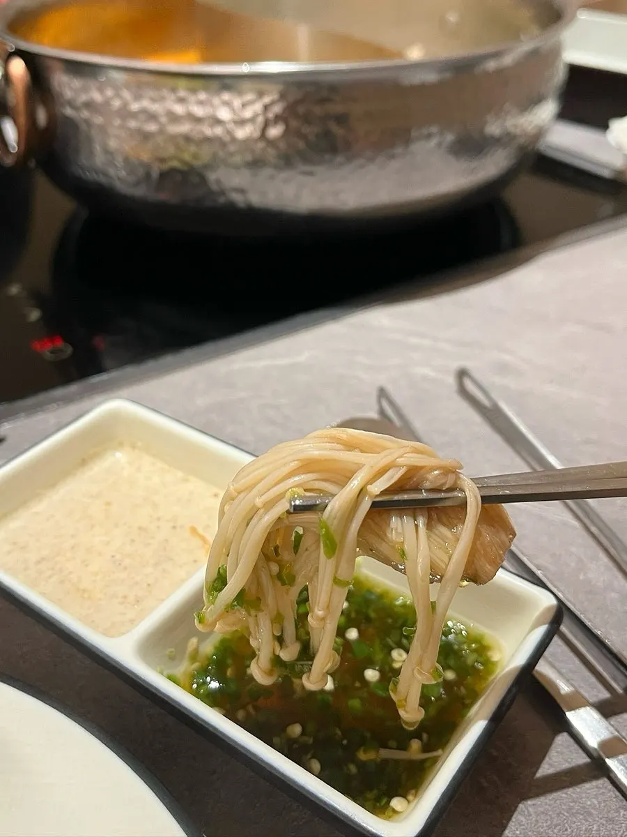 Shabu-shabu meat dipped in sauce
