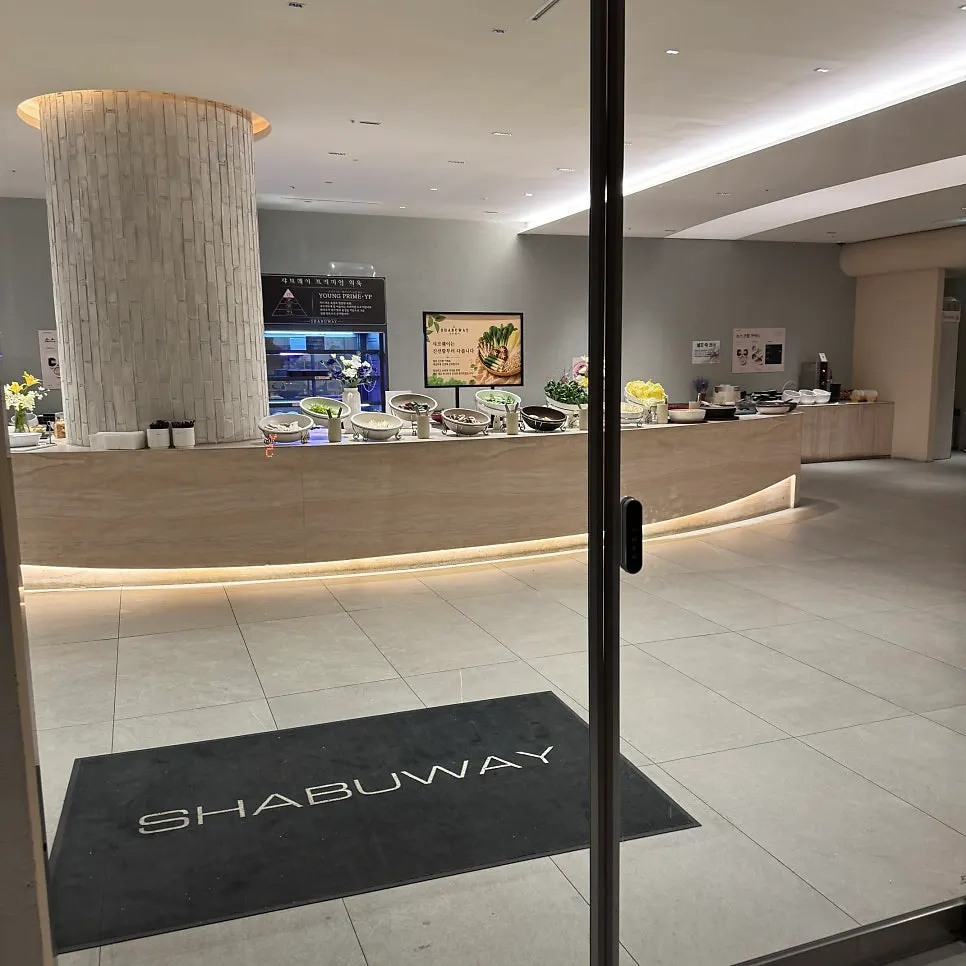 Clean seating area inside Shabuway Cheongna Branch