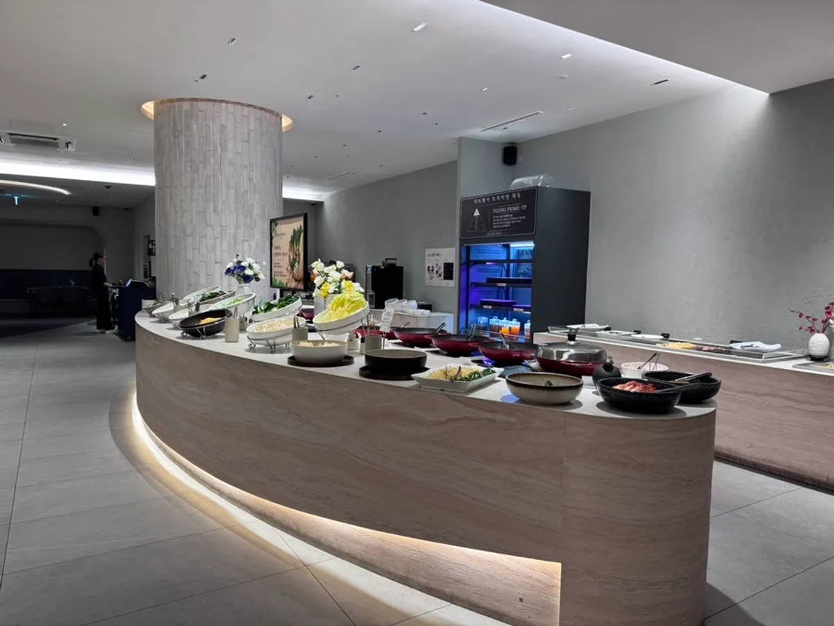 Seating inside Shabuway Ruwon City Cheongna Branch