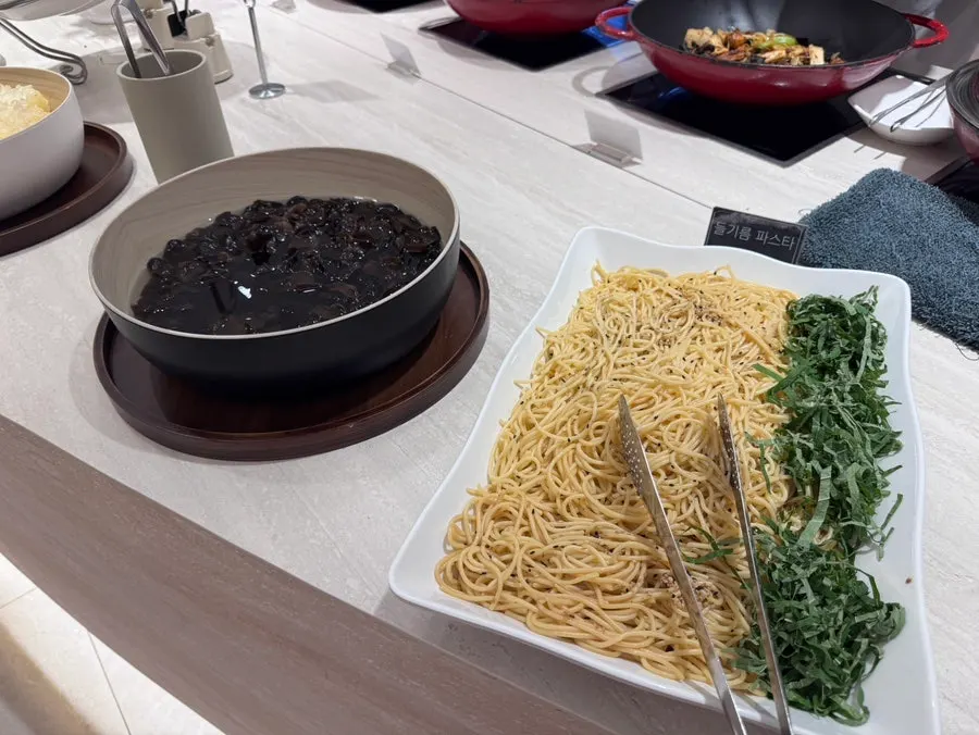 Side dishes and sides displayed on the Shabuway salad bar