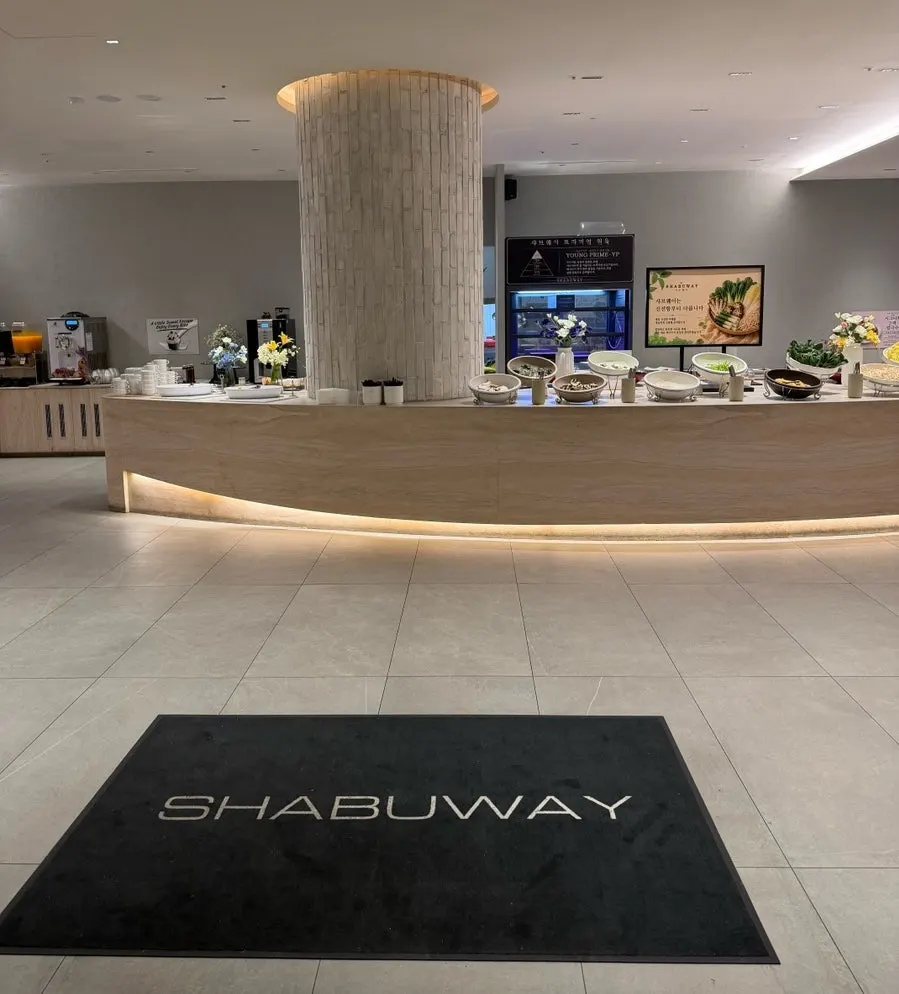 Interior of Shabuway Ruwon City branch