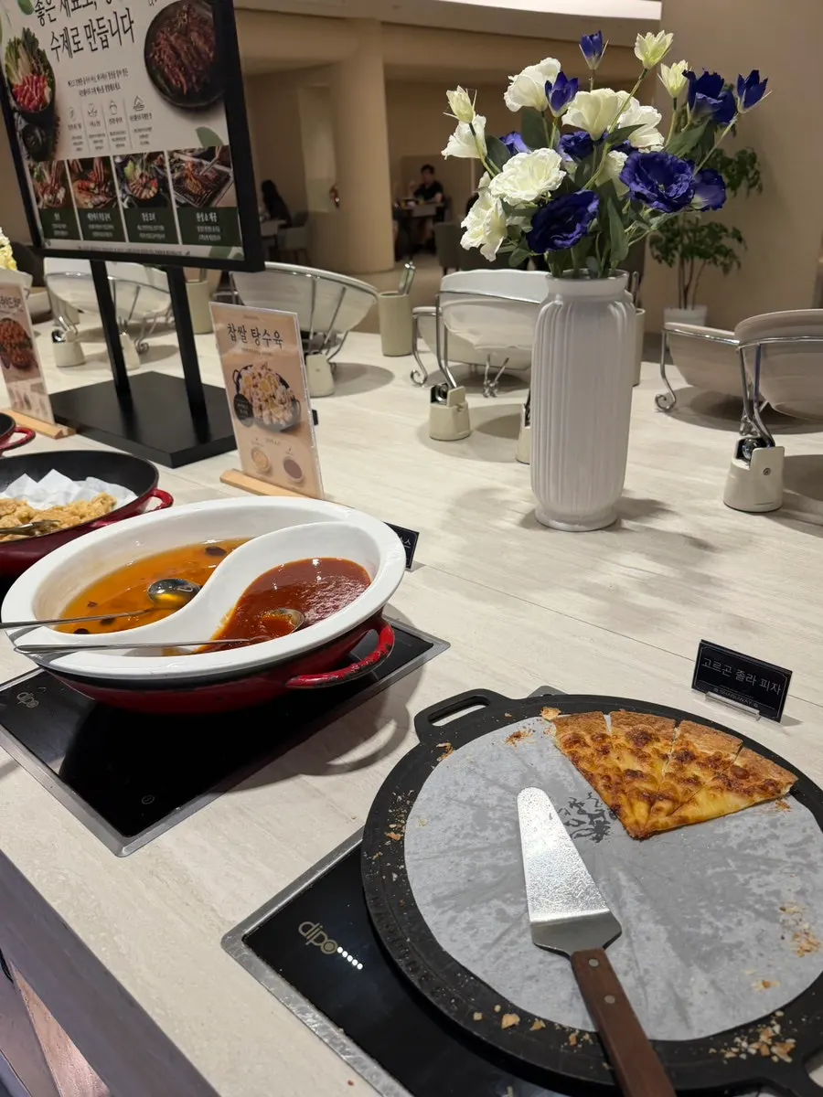 Tangsuyuk at the side buffet