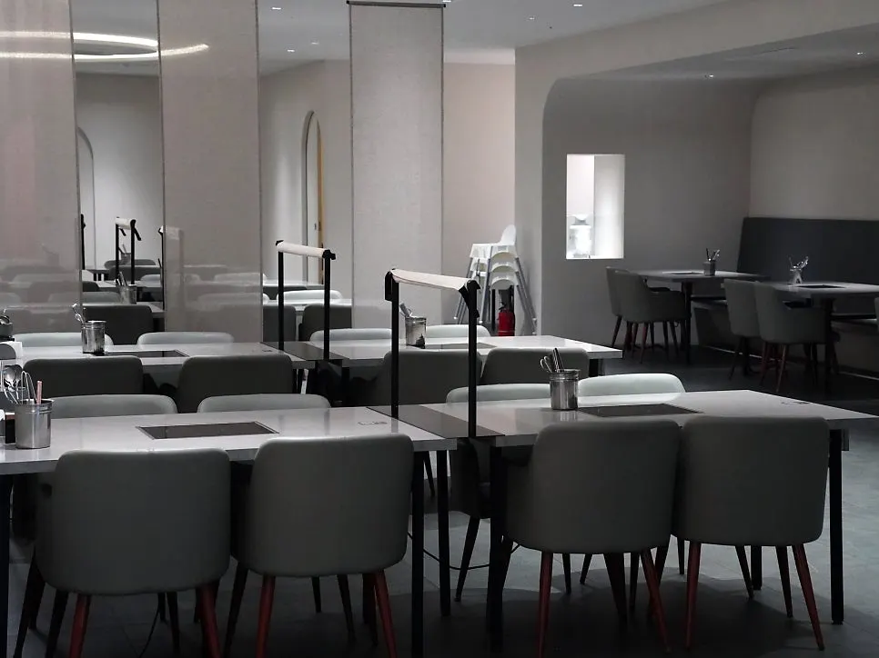 Spacious, clean dining hall at Shabuway Ruwon City Cheongna Branch