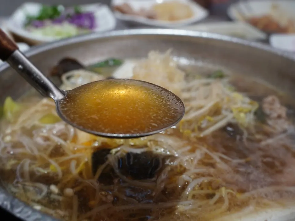 Clear shiitake shabu-shabu broth