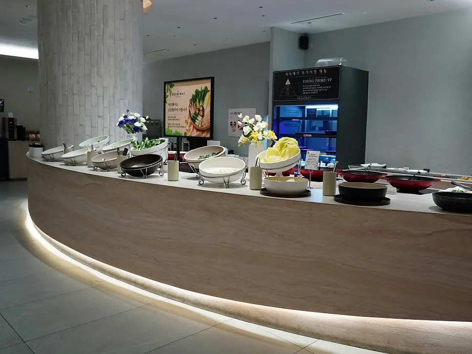 Side dish and dessert corner of the salad bar