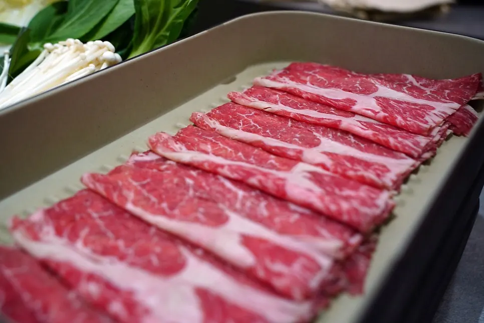 Shabu-shabu table scene in Ruwon City