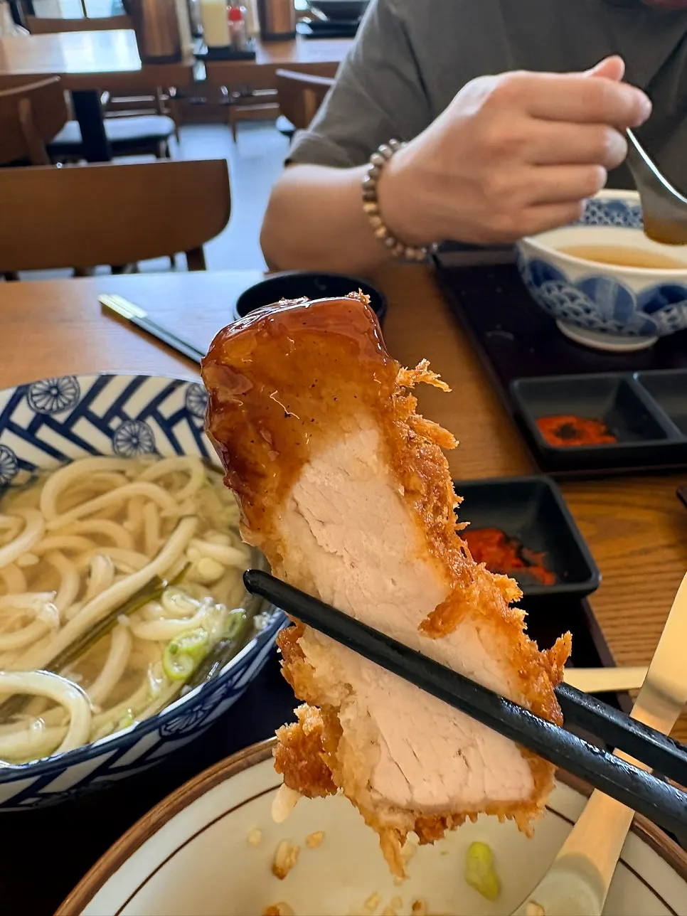 Crispy pork cutlet à la carte