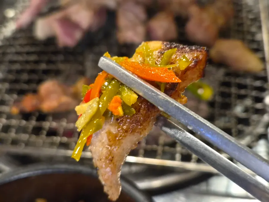 테이블에 세팅된 기본 밑반찬