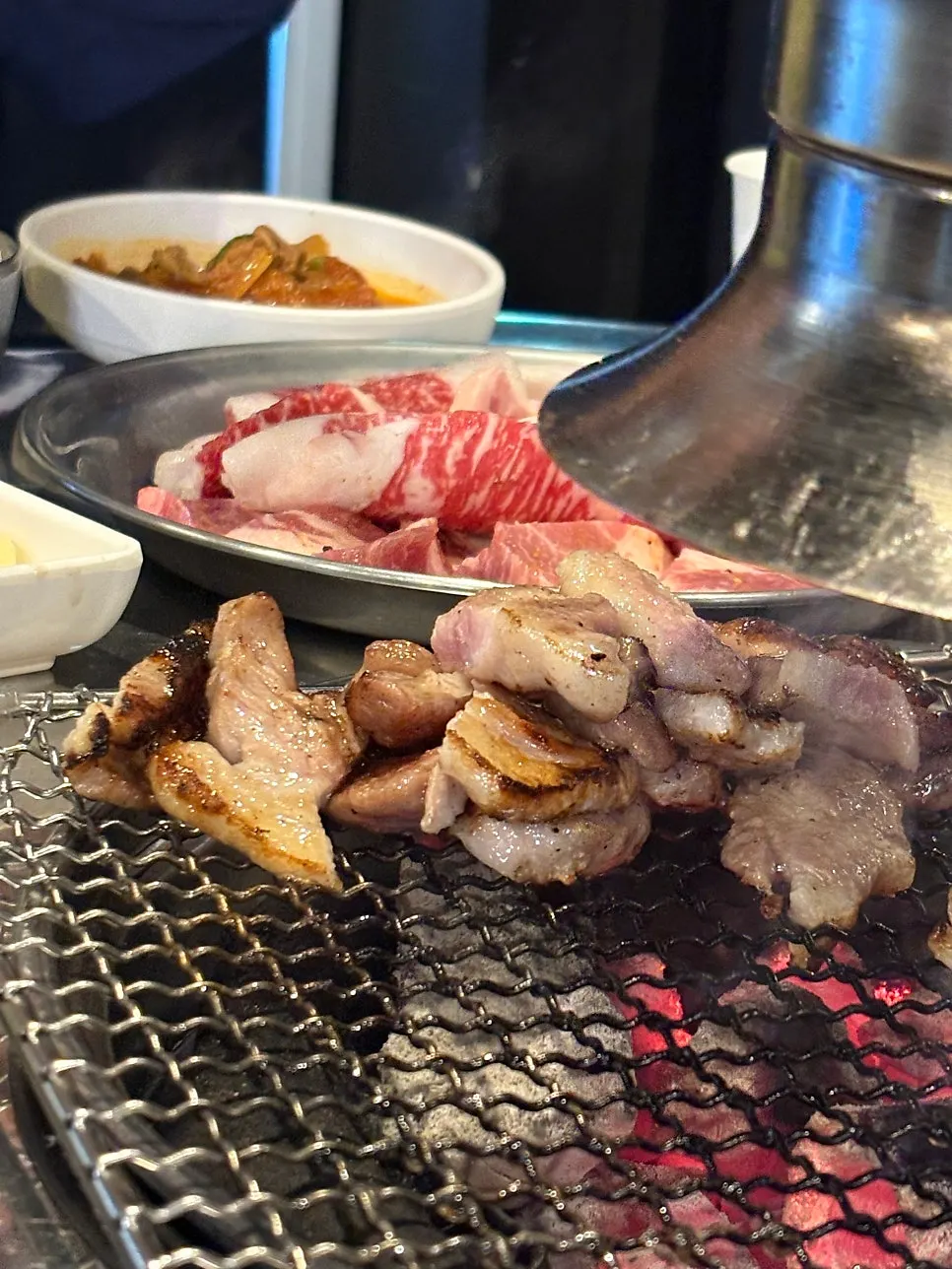 쫀득한 식감의 교차숙성 어깨살 단면
