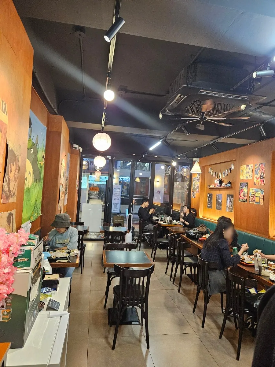 Wall covered with Japanese decorations and phrases