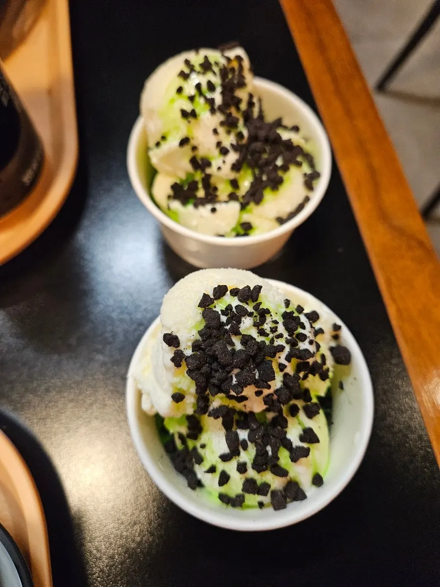 Vanilla ice cream received for a receipt review