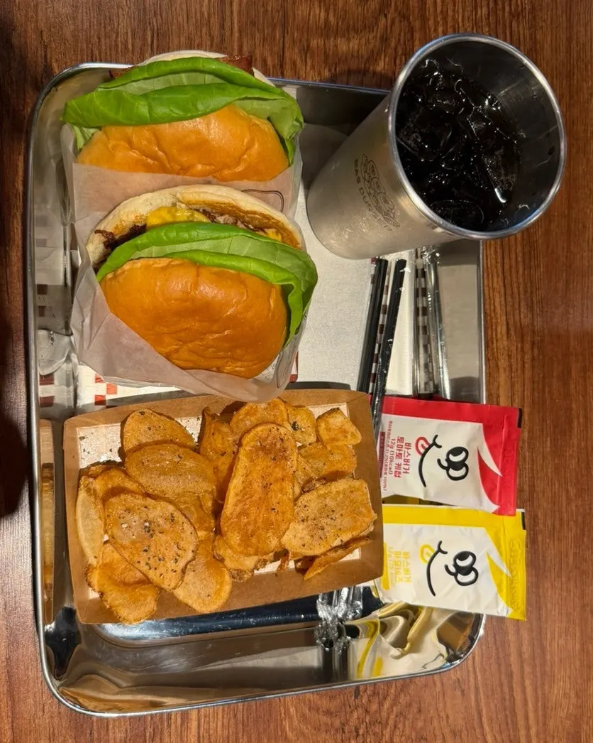 Hawaiian Burger and The Bas Burger set on the table