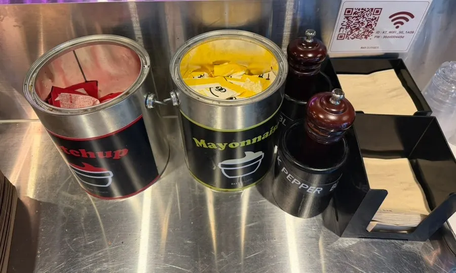 Free self-serve potato chips and sauces at Bas Burger