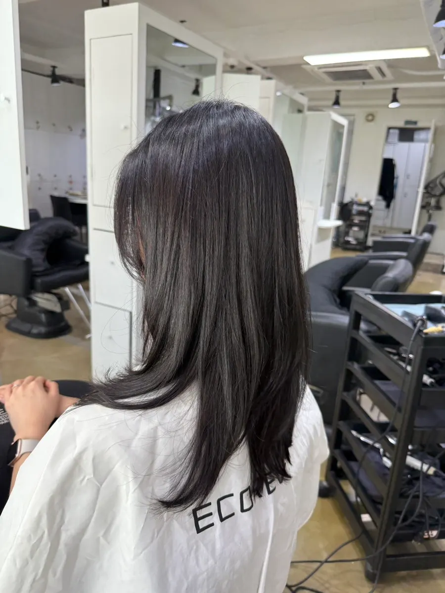 데몬헤어 신촌점 레이어드컷 전체 스타일