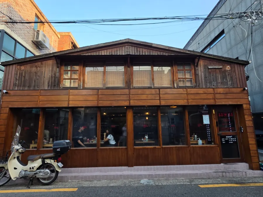 新堂駅の中華風居酒屋ラッキードラゴンJCB訪問写真
