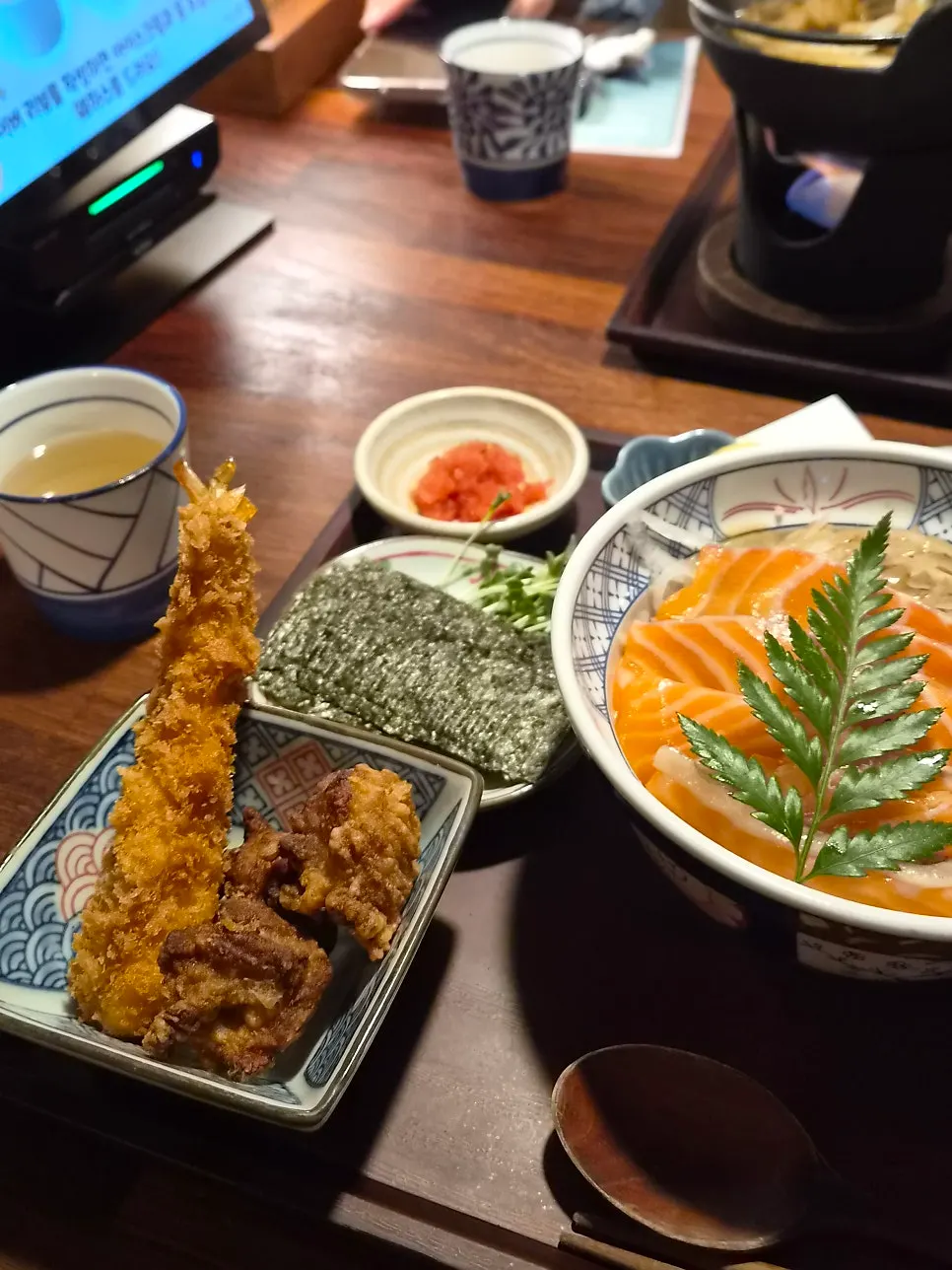 신동랩 사이드 반찬과 국물