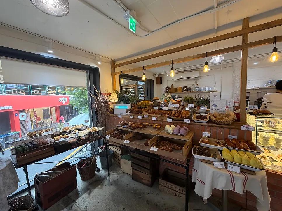 Terrace seating at Bakerist Brown