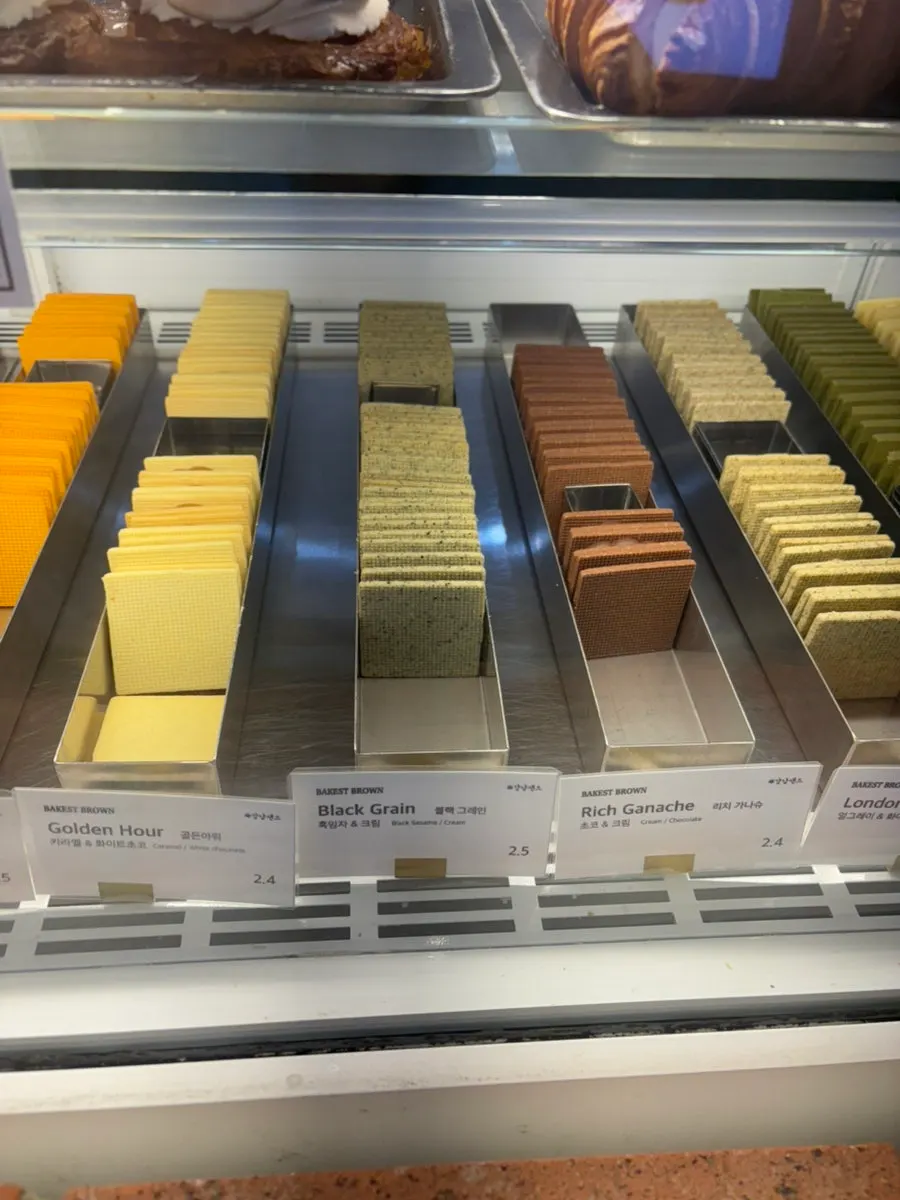 Gift-corner display of Gangnam Sand