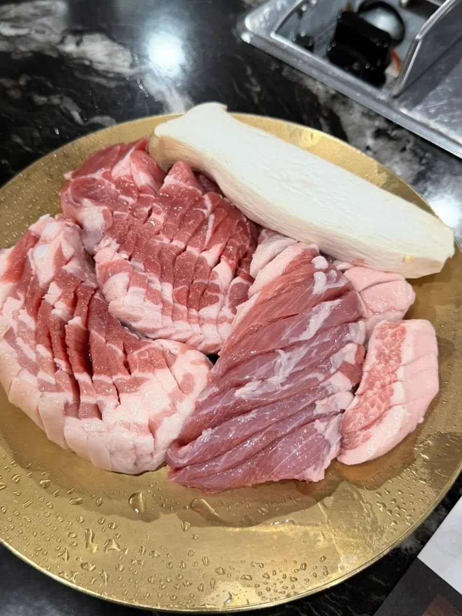 濟州近肉黑豬600g生肉盤