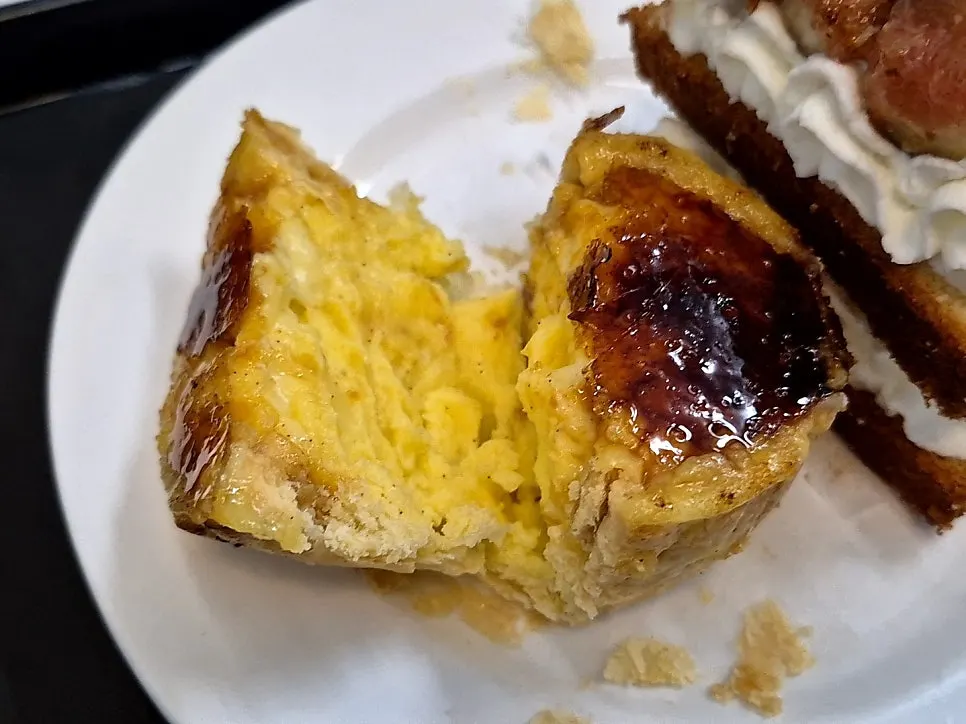 Crème brûlée flan with a caramelized top layer