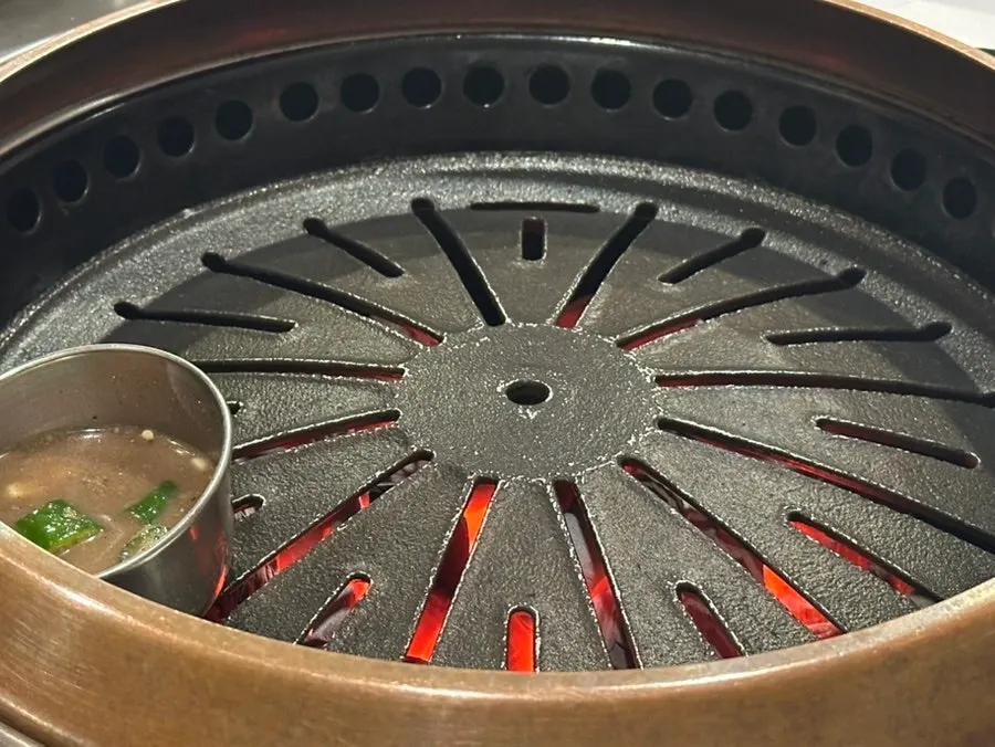참숯을 올린 화로