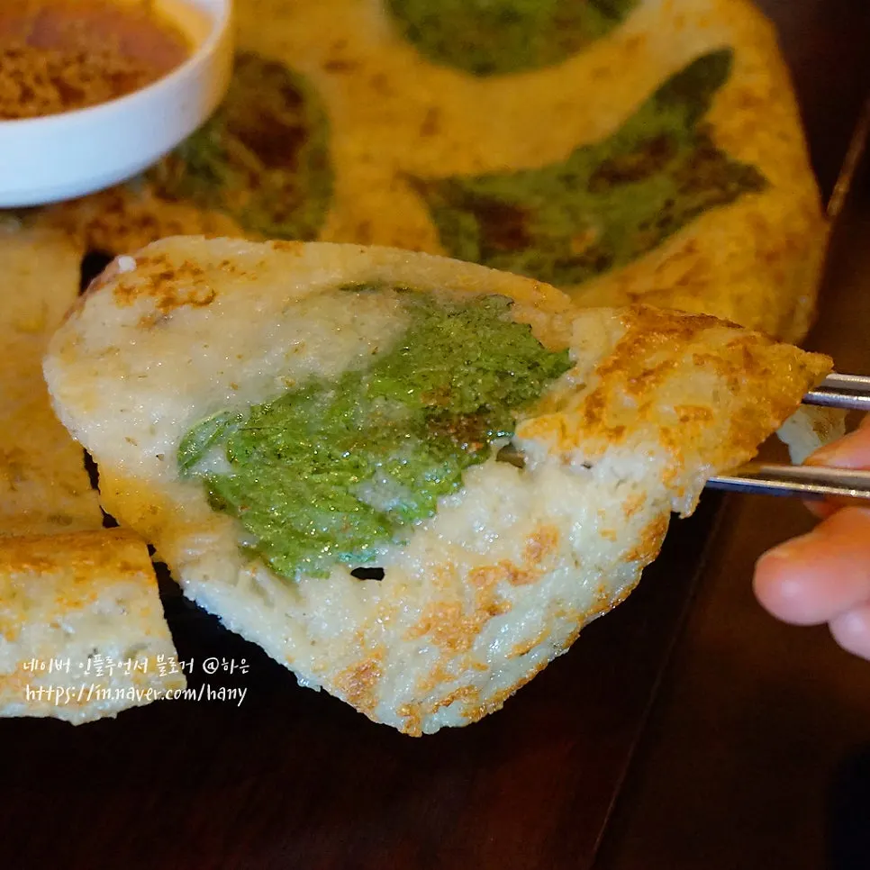치즈닭갈비와 감자전 클로즈업