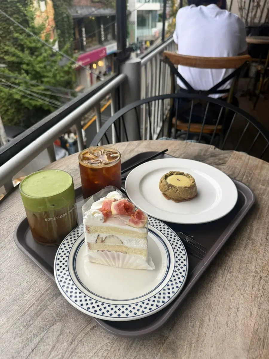 어퍼앤언더 카페 공간 마무리 사진