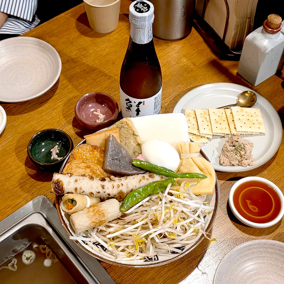 An evening visit to a bar near Sinnonhyeon Station craving warm broth