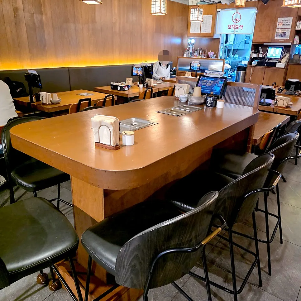 Interior tables laid out with traffic flow in mind
