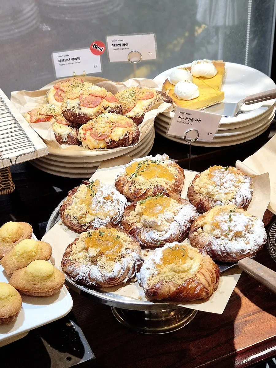 Corner displaying scones and pies