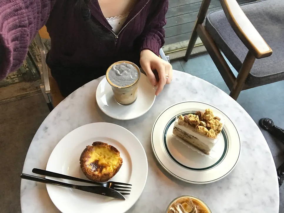 Café table at a 2nd-floor window seat