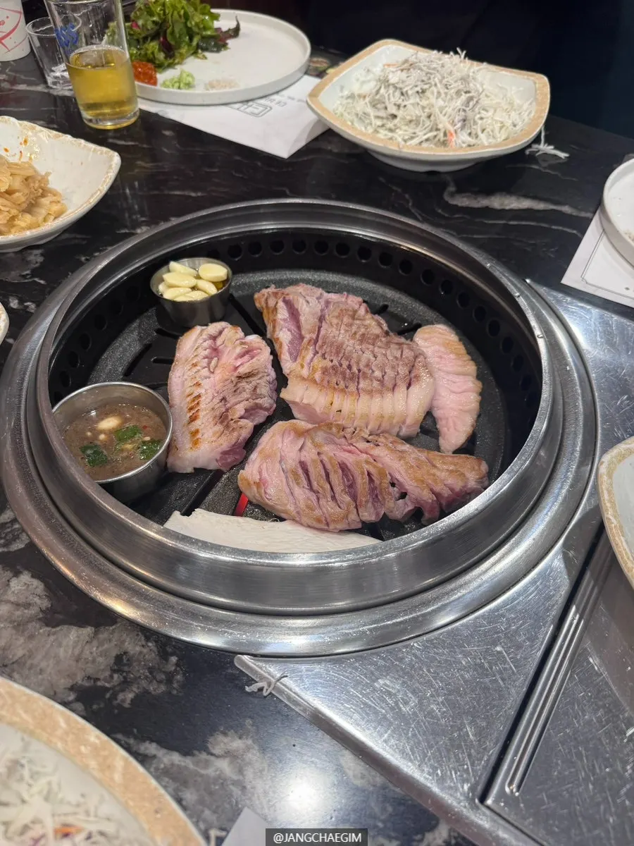 Jeju geungogi on the charcoal grill