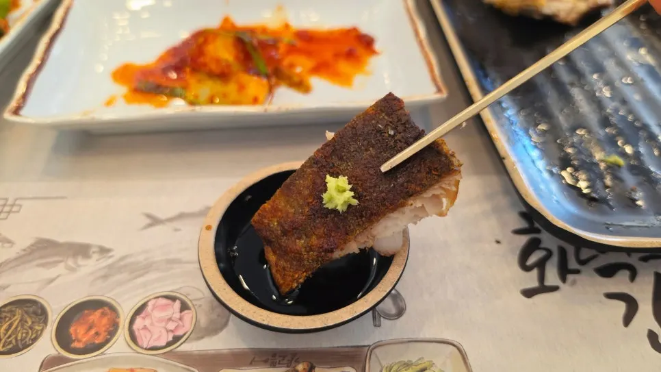 身をほぐした窯焼き鯖の中身