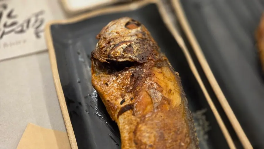 살이 두툼하게 붙은 보리굴비구이