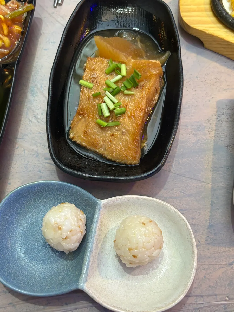 회 주문 후 차려진 테이블