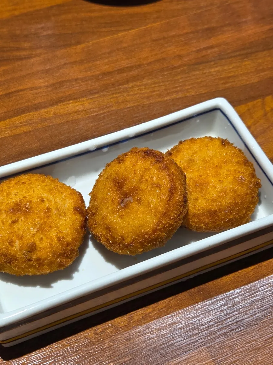 두툼한 밀치 초밥