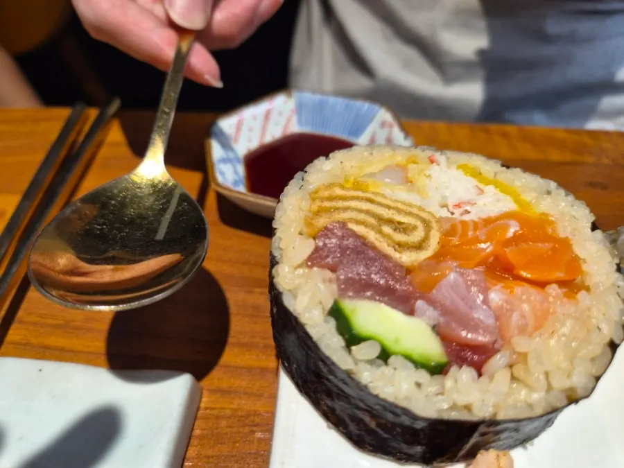The large futomaki roll included in the Premium Sushi set