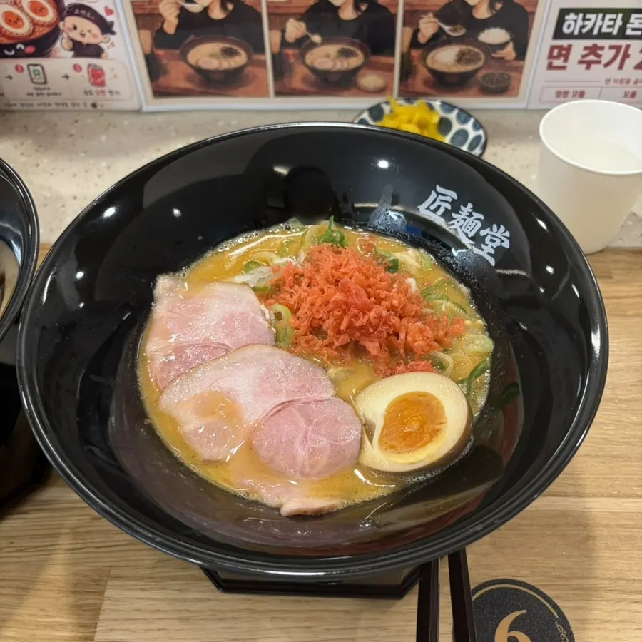 쇼멘도 새우 돈코츠 라멘 한 그릇