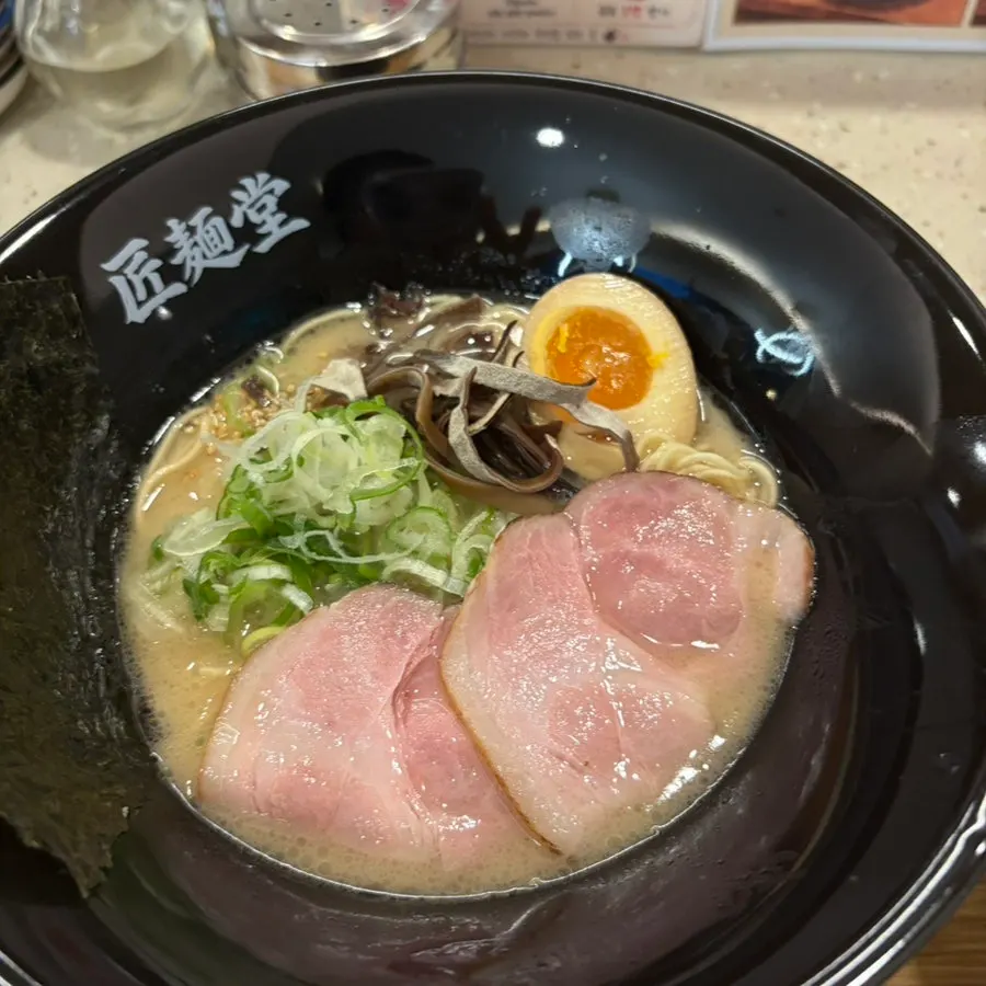 쇼멘도 하카타 돈코츠 라멘 한 그릇