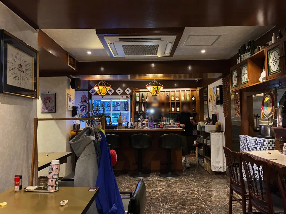 Cozy, cute interior of Shunno Oden Nonhyeon