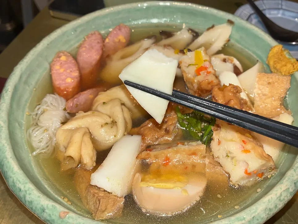 Oden and drinks on the table at Shunno Oden Nonhyeon