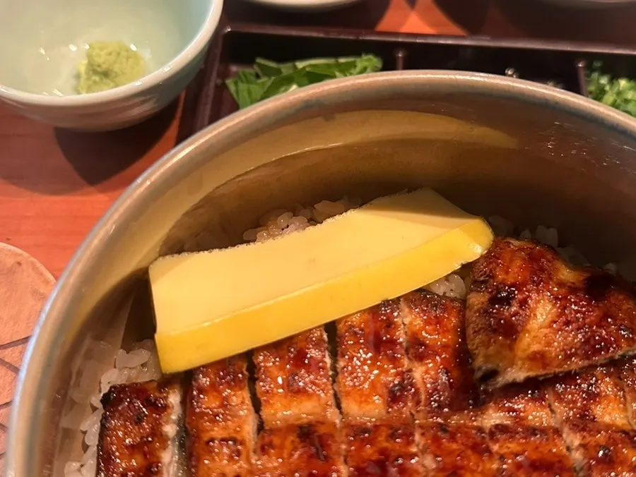 김과 버섯이 들어간 계란찜