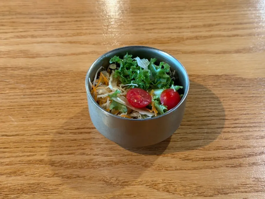 Starter salad served at Shunsaikubo Hwamyeong