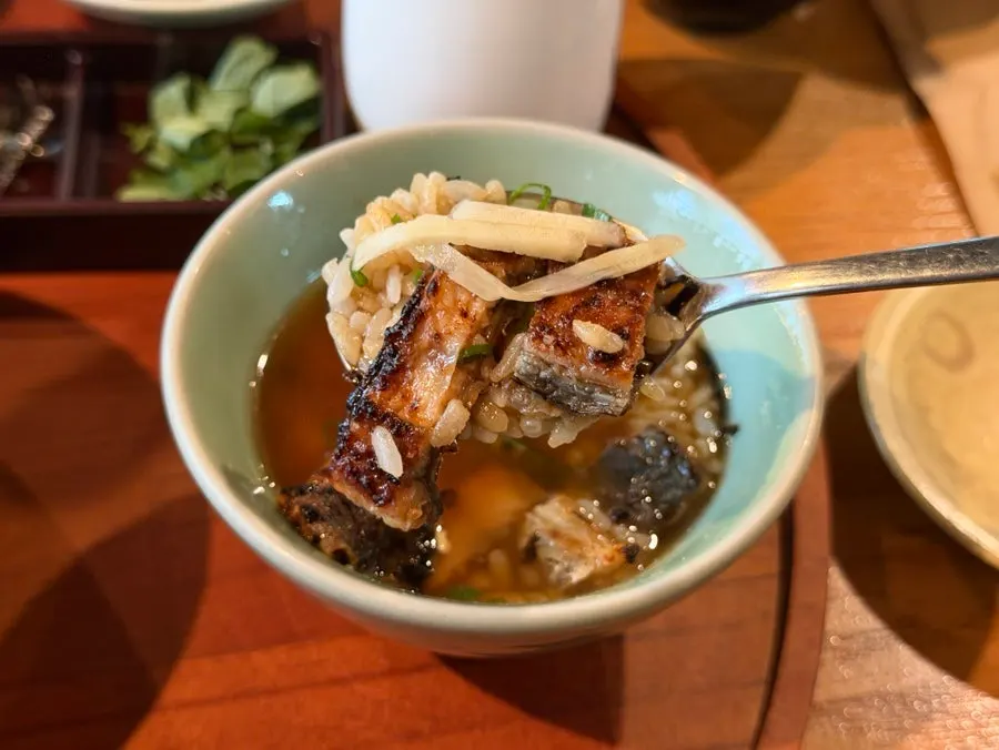 Rice grains softened in broth for the eel ochazuke