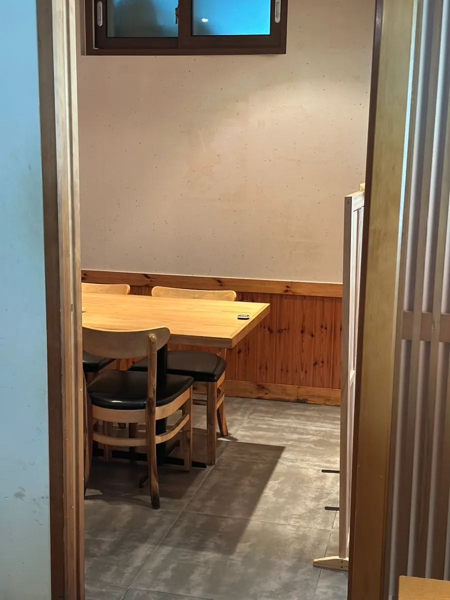 Inner room seating up to 10 people