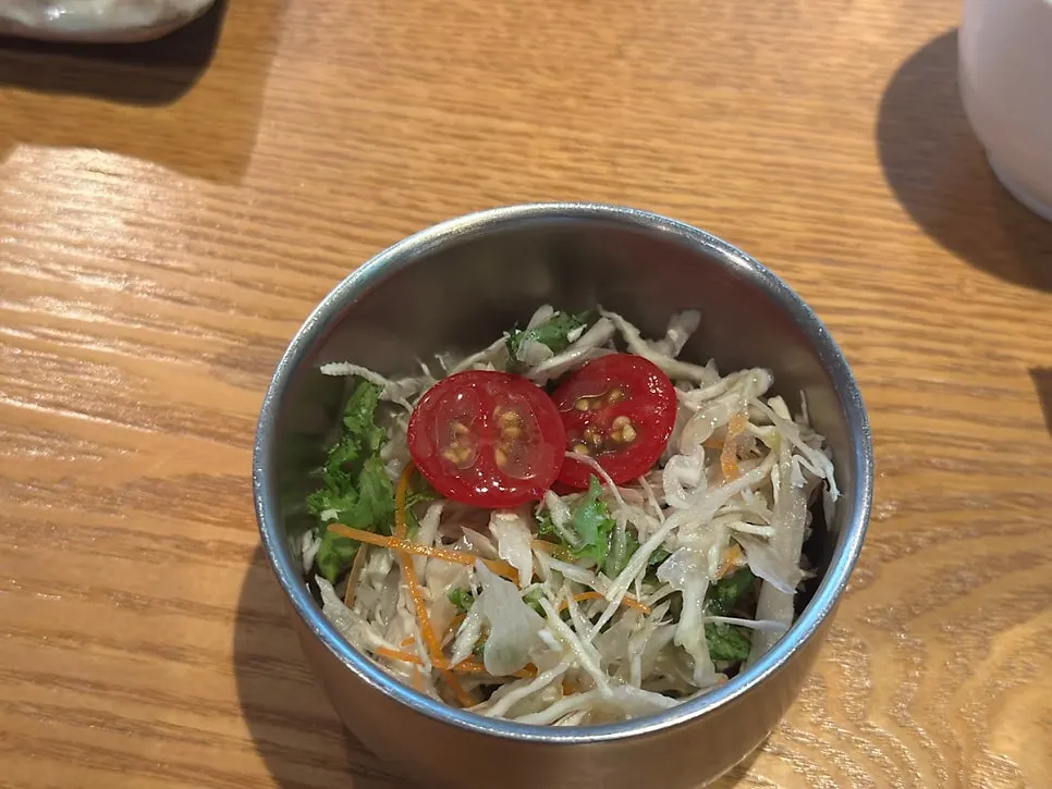 Salad served before the meal
